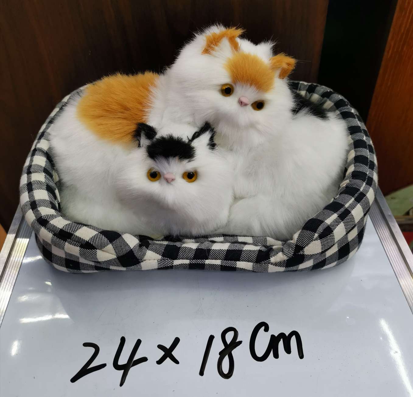 厂家直销新宇裘皮工艺仿真布垫猫3012款