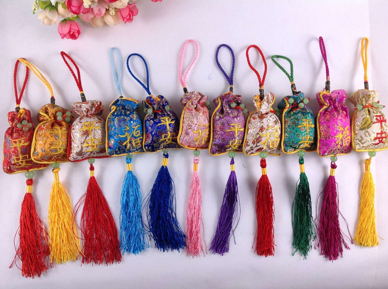 Dragon Boat Festival perfume bag wholesale hand-embroidered fu word peace word sachets car pendants sell like hot cakes thumbnail
