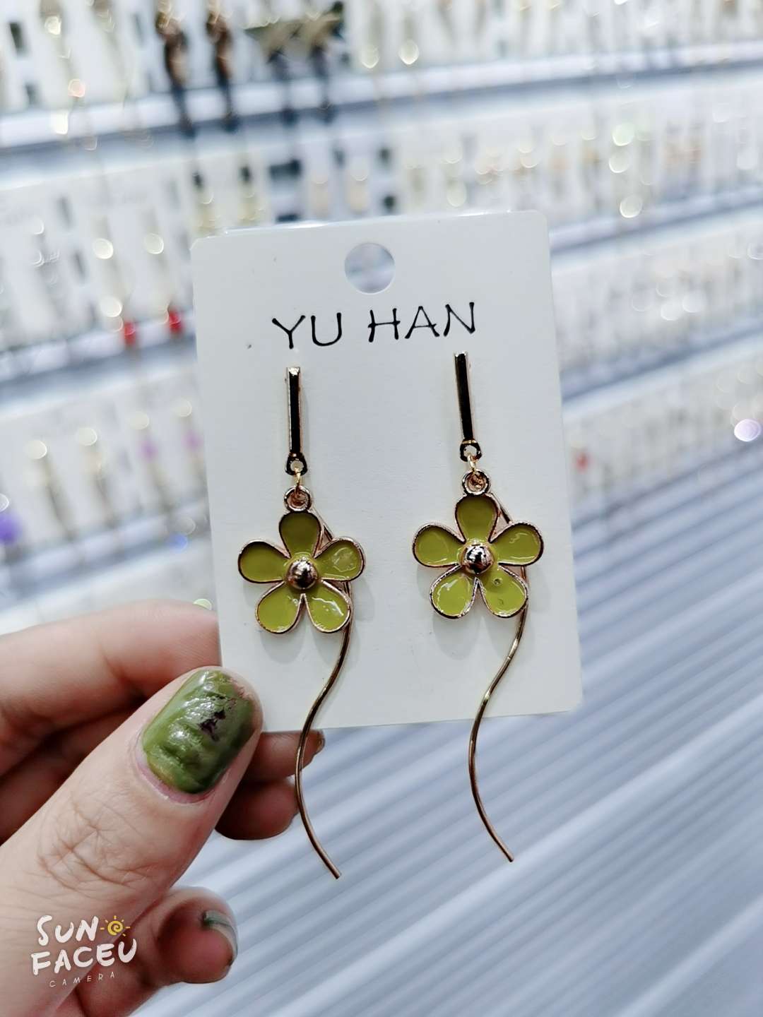 Floret 🌸 earrings 2020 new south Korean web celebrity female temperament earrings, individuality student stud earrings thumbnail
