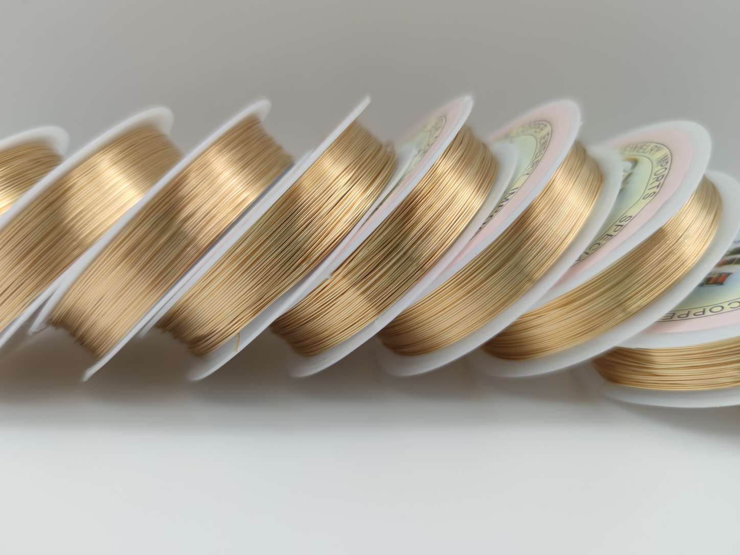 Copper wire hairpin accessories, handcrafted copper wire flower wrapping materials, diy nail art jewelry wire, lead wire, shaping wire, 0.4kc gold Application Scenario