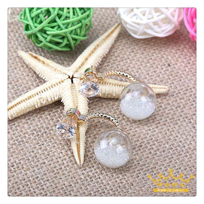 Diamond-encrusted crystal stud earrings for women, super sparkling earrings, glass ball twist bending machine imitation diamond stud earrings Item Picture