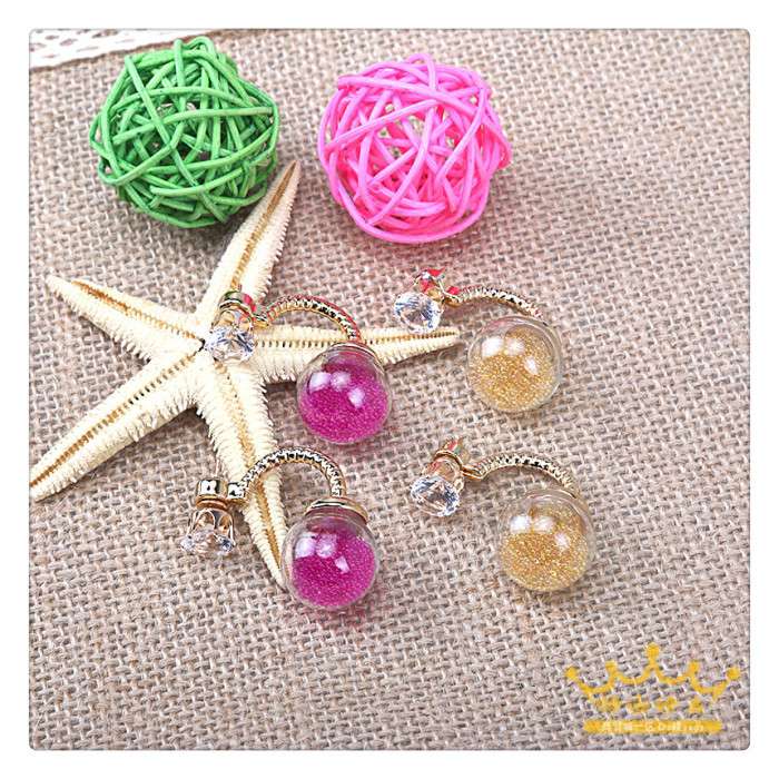 Diamond-encrusted crystal stud earrings for women, super sparkling earrings, glass ball twist bending machine imitation diamond stud earrings undefined