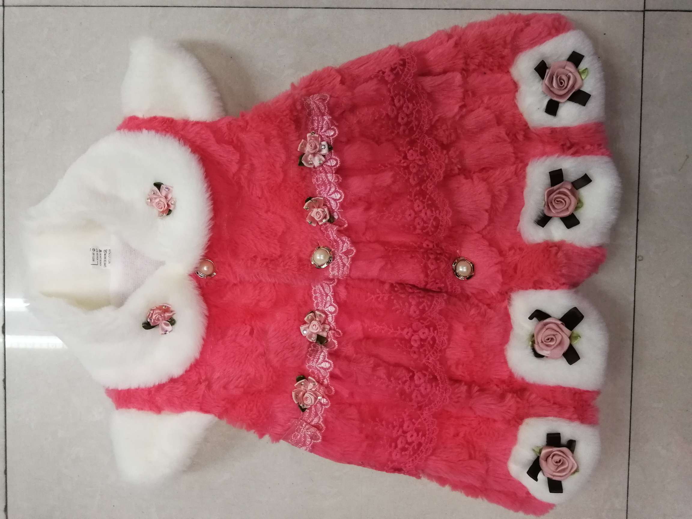 Children's woollen clothes thumbnail