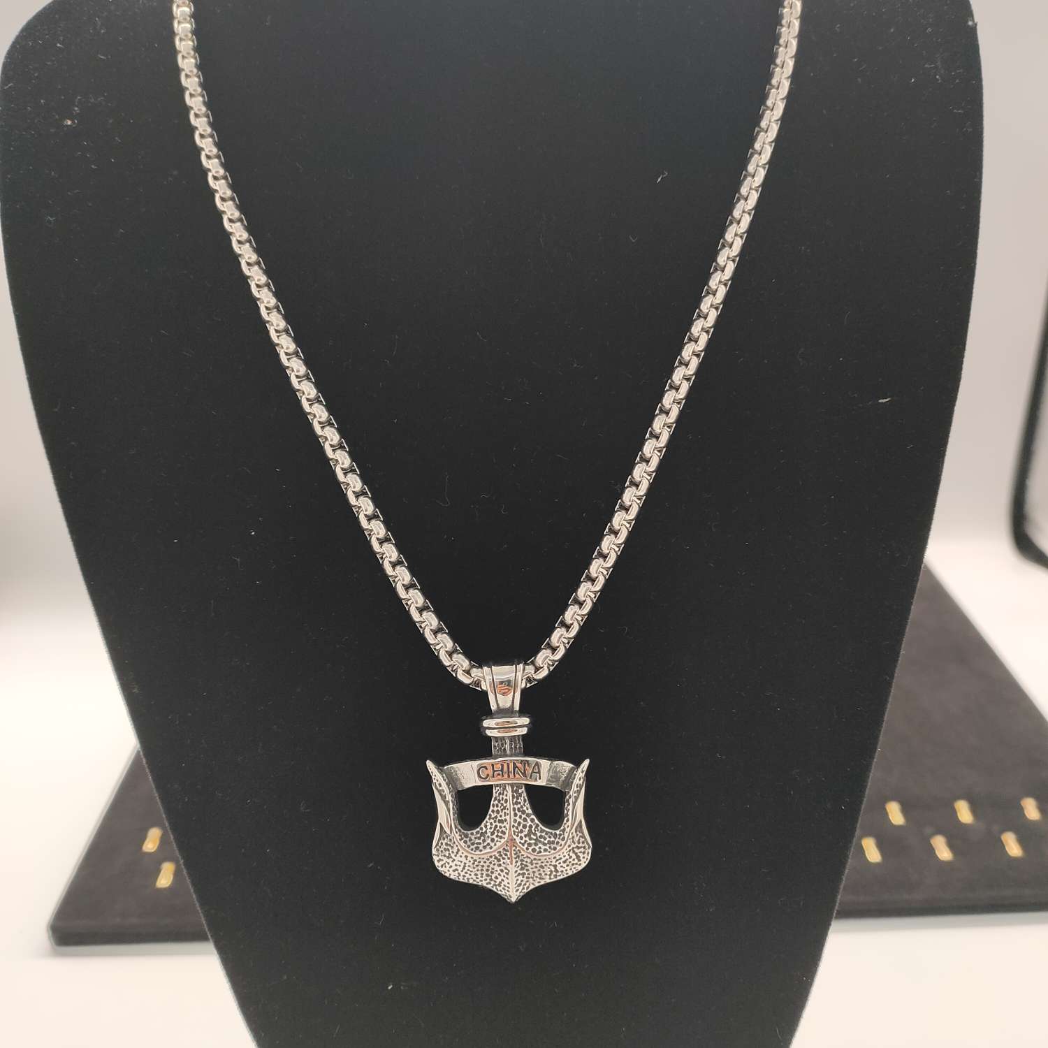 Square Pearl Necklace And Anchor Pendant