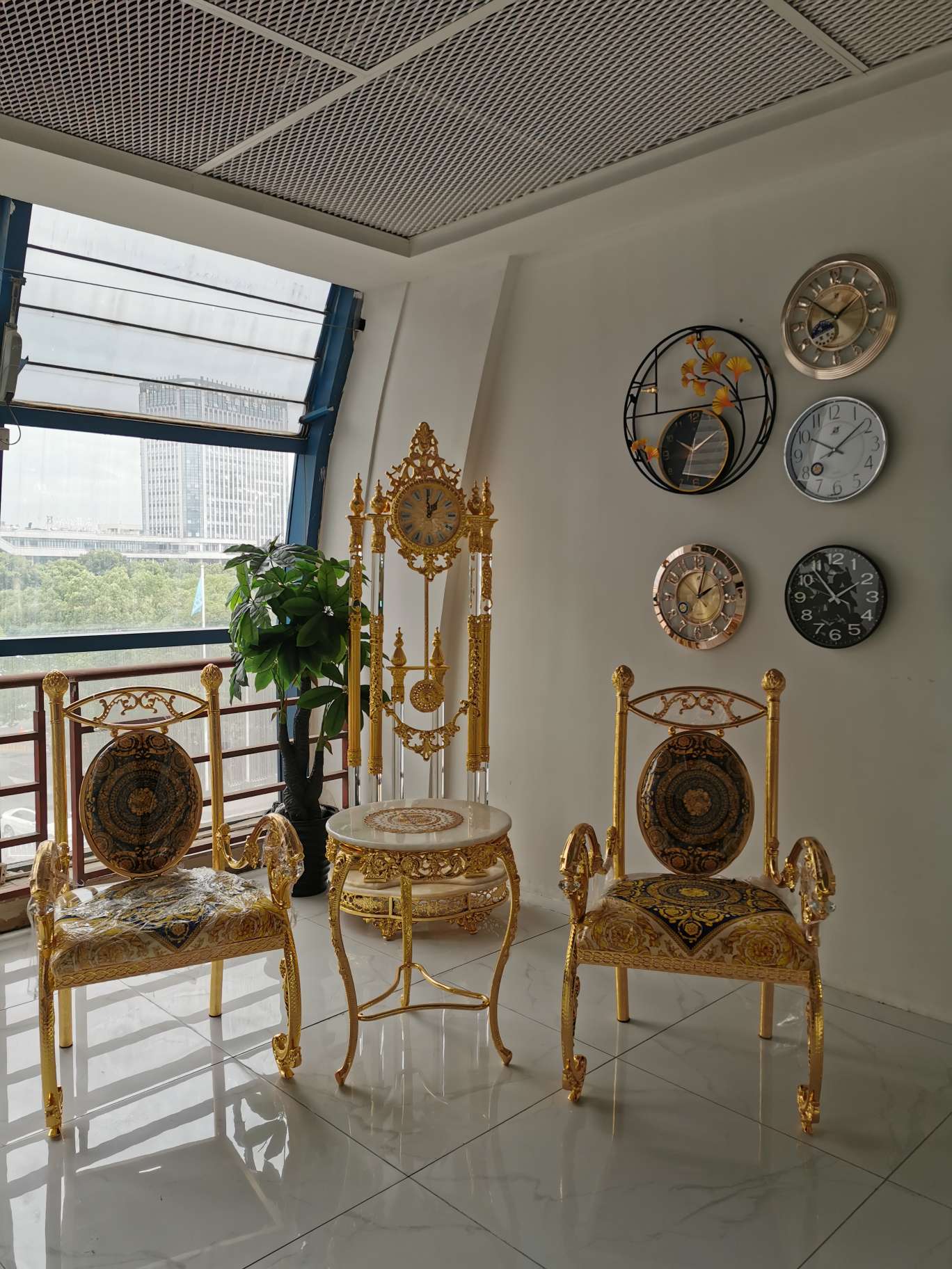 水晶工业落地钟