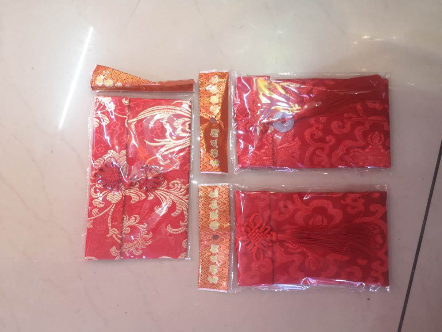 Brocade embroidery red envelopes