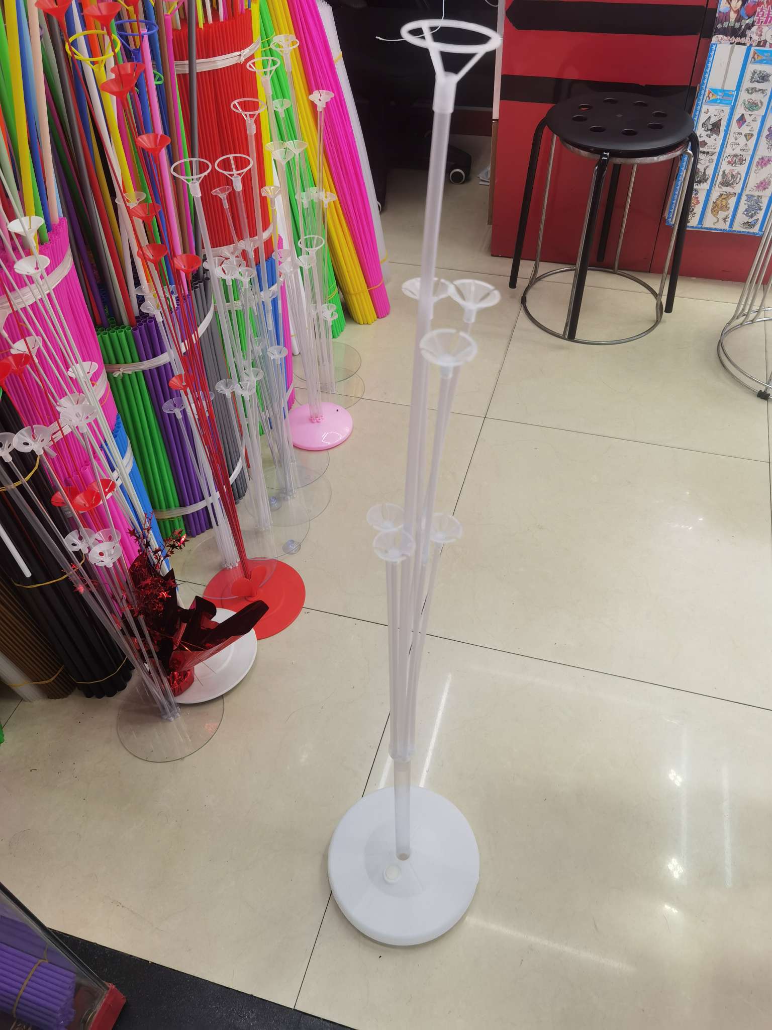 1.3-meter 7-ball balloon floor arrangement, support office, cultural wedding supplies, wedding room bed arrangement, Guokang plastic pipe plastic Specification image