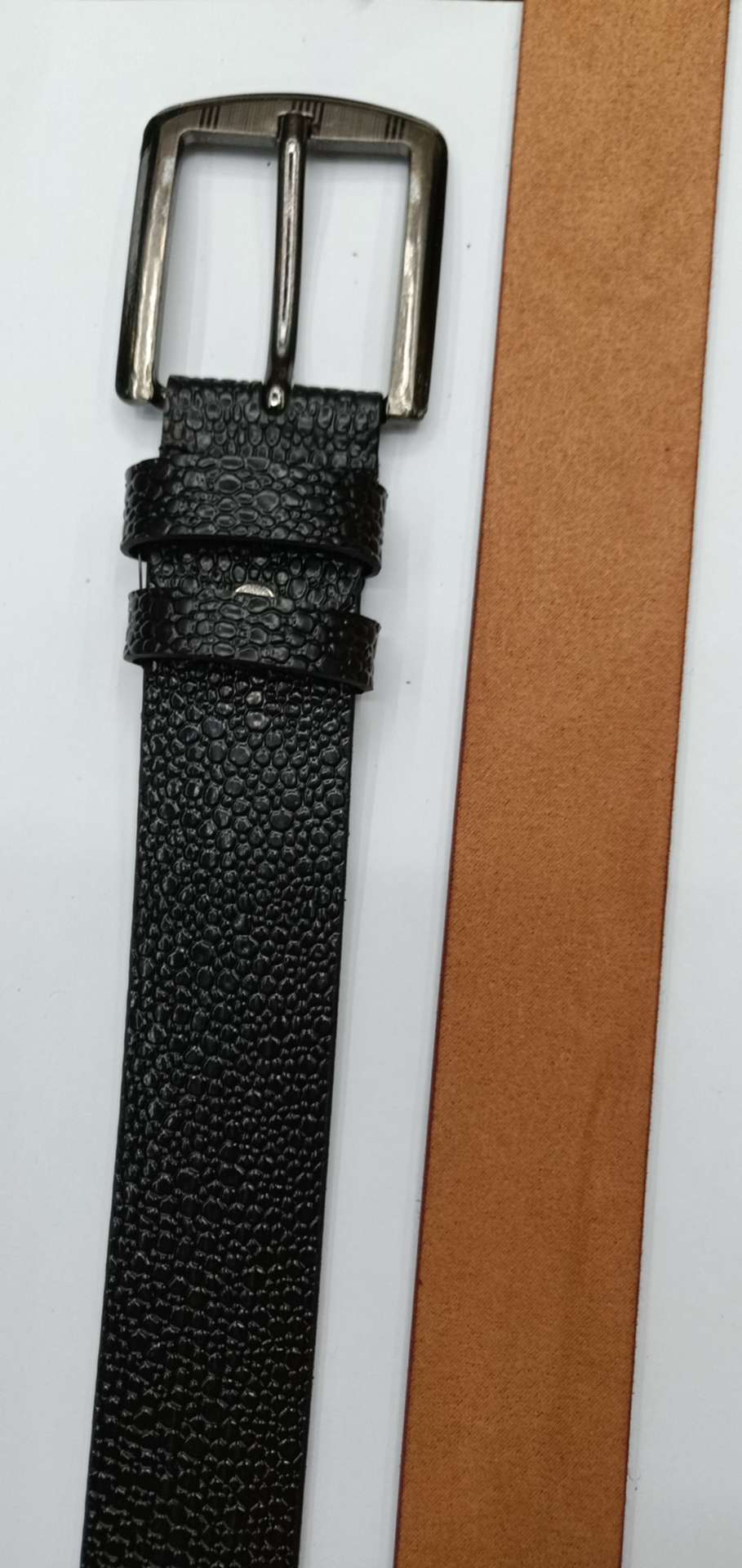 Vacuum suction snakeskin sheet metal buckle men's series thumbnail