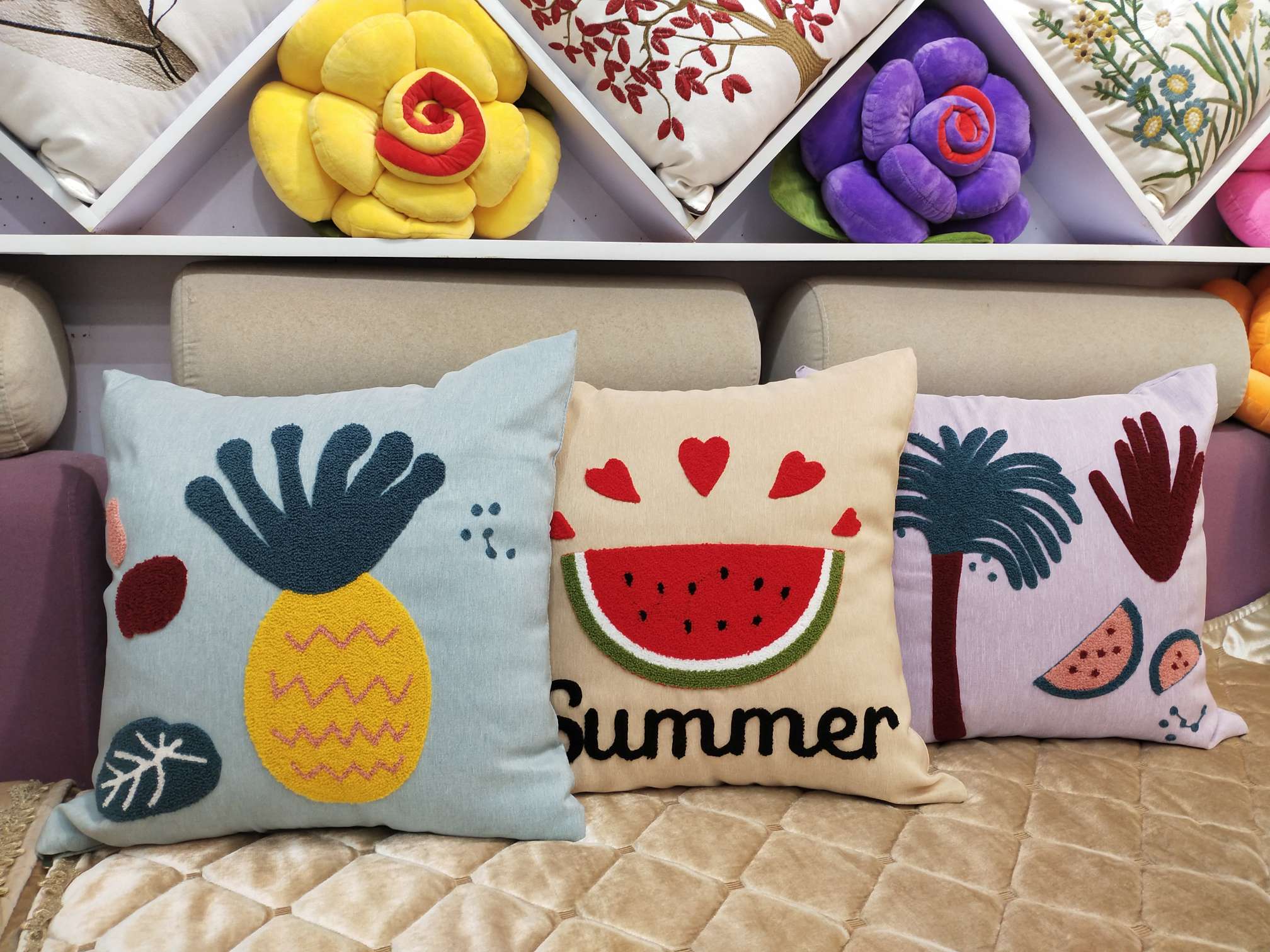 Nordic ins throw pillows, car sofa cushions, bay window cushions, embroidered throw pillows Item Picture