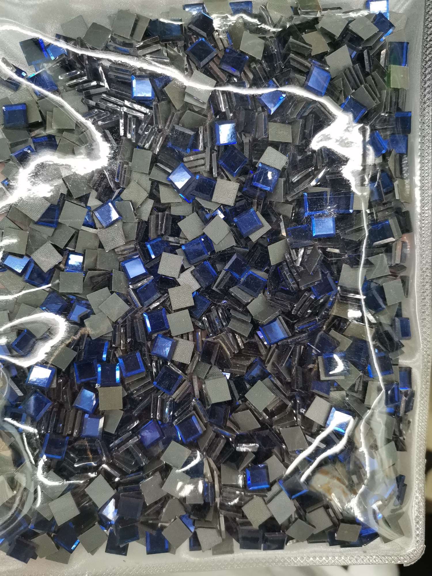 蓝色方块 高品质烫钻彩炫烫钻厂家直销