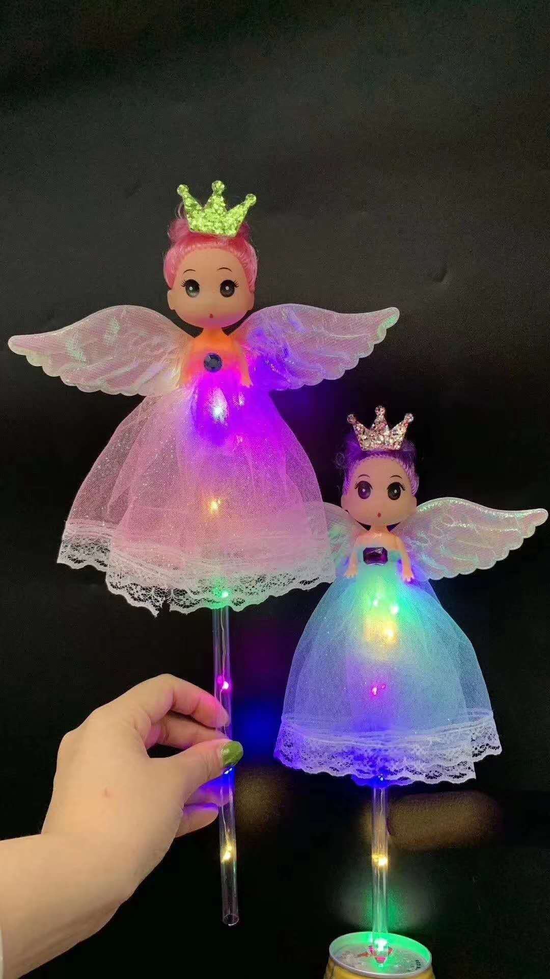 天使翅膀娃娃棒图