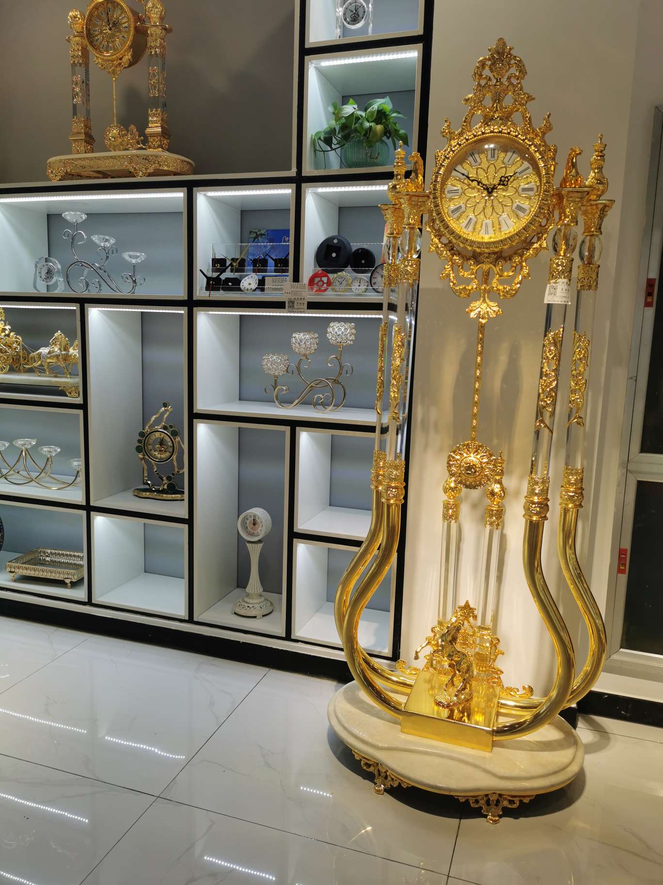 水晶工业落地钟产品图