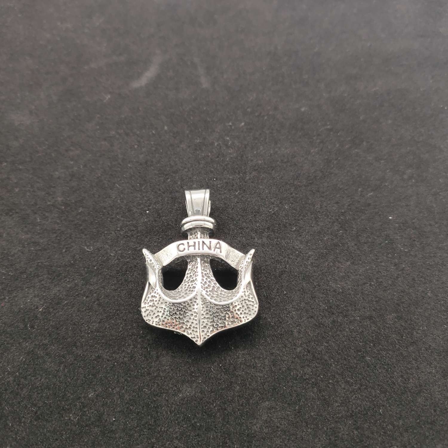 Square Pearl Necklace And Anchor Pendant Application Scenario