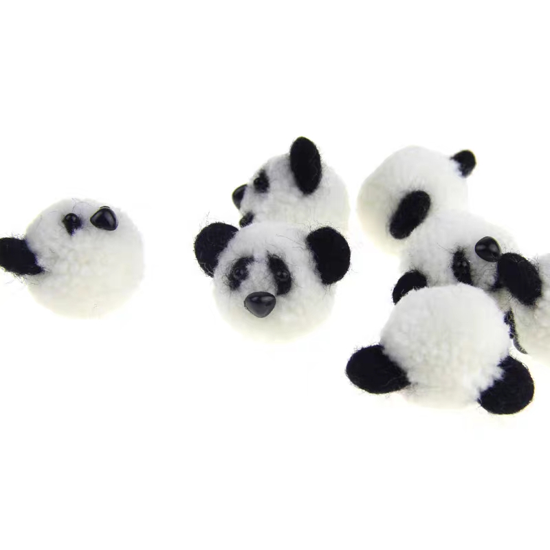 Wool felt pomple balls, panda DIY, wool balls, plush balls, cartoon animal children's accessories Application Scenario