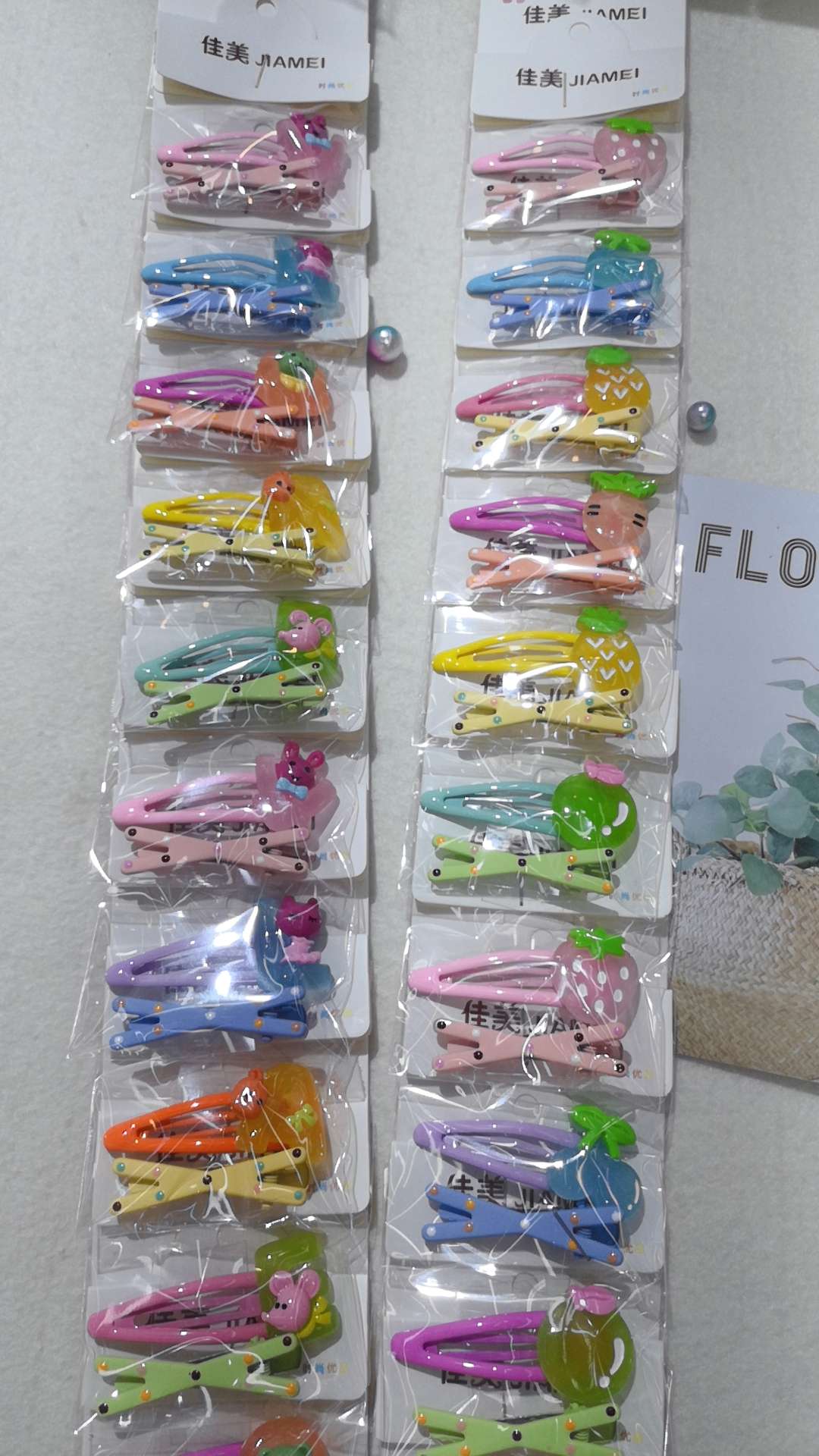 Mix and match scissors clips thumbnail