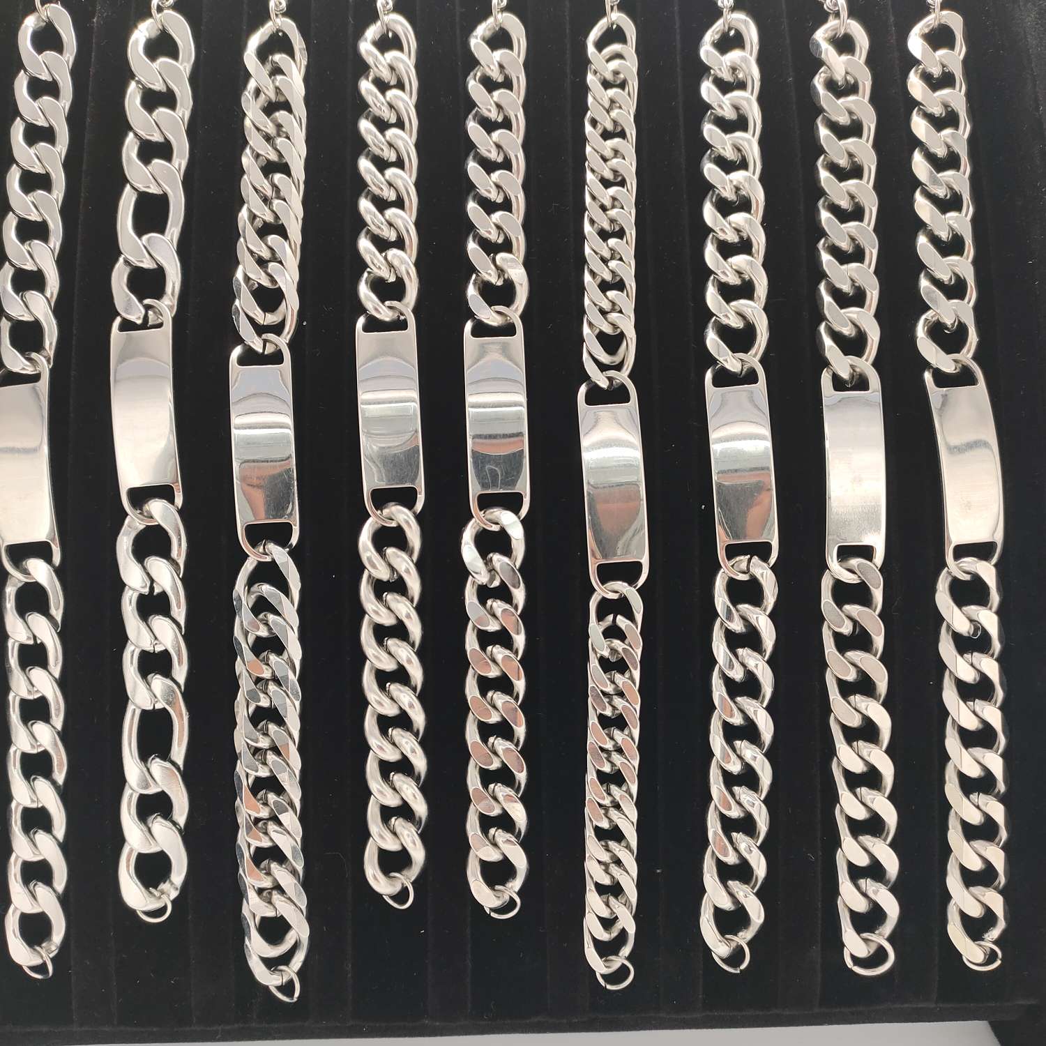 Stainless Steel 3.5Nk Bracelet Application Scenario