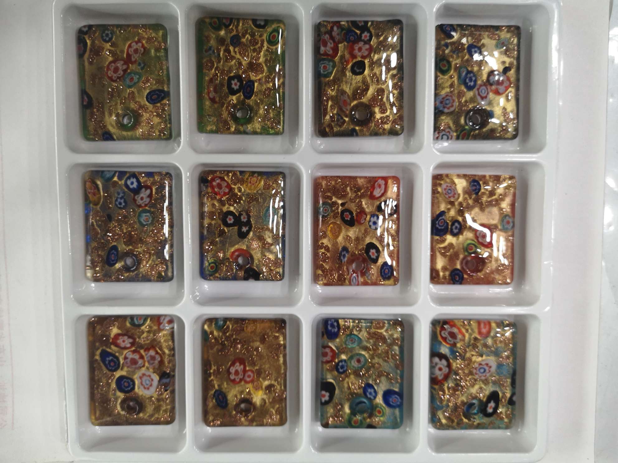 金粉千花方块琉璃吊坠