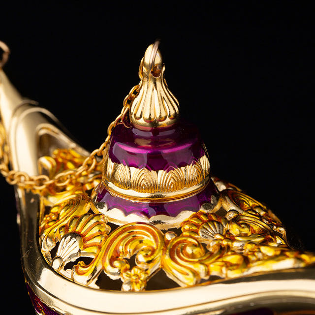 Factory direct sales of Aladdin's magic lamp, European retro gifts, home decorations, handicrafts, alloy hollowed-out wishing lanterns details Picture