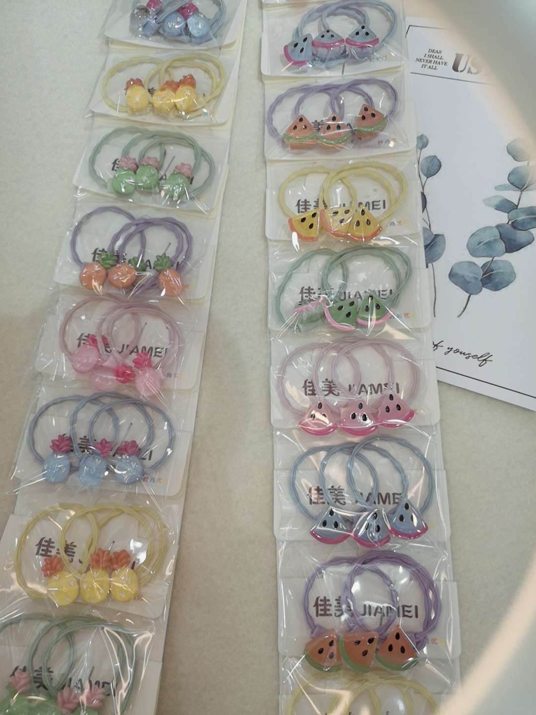 Three little rubber bands thumbnail
