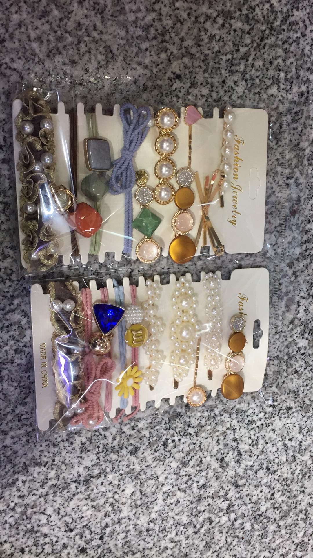 A perfect combination of accessory sets, hair clips and rubber bands, a best-selling product on cross-border e-commerce platforms such as Taobao and Pinduoduo undefined