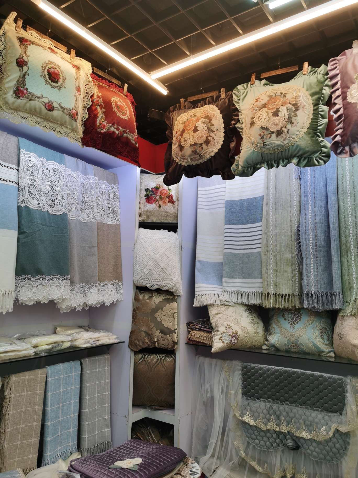 Lianyi Fabric Art describe pic - 2
