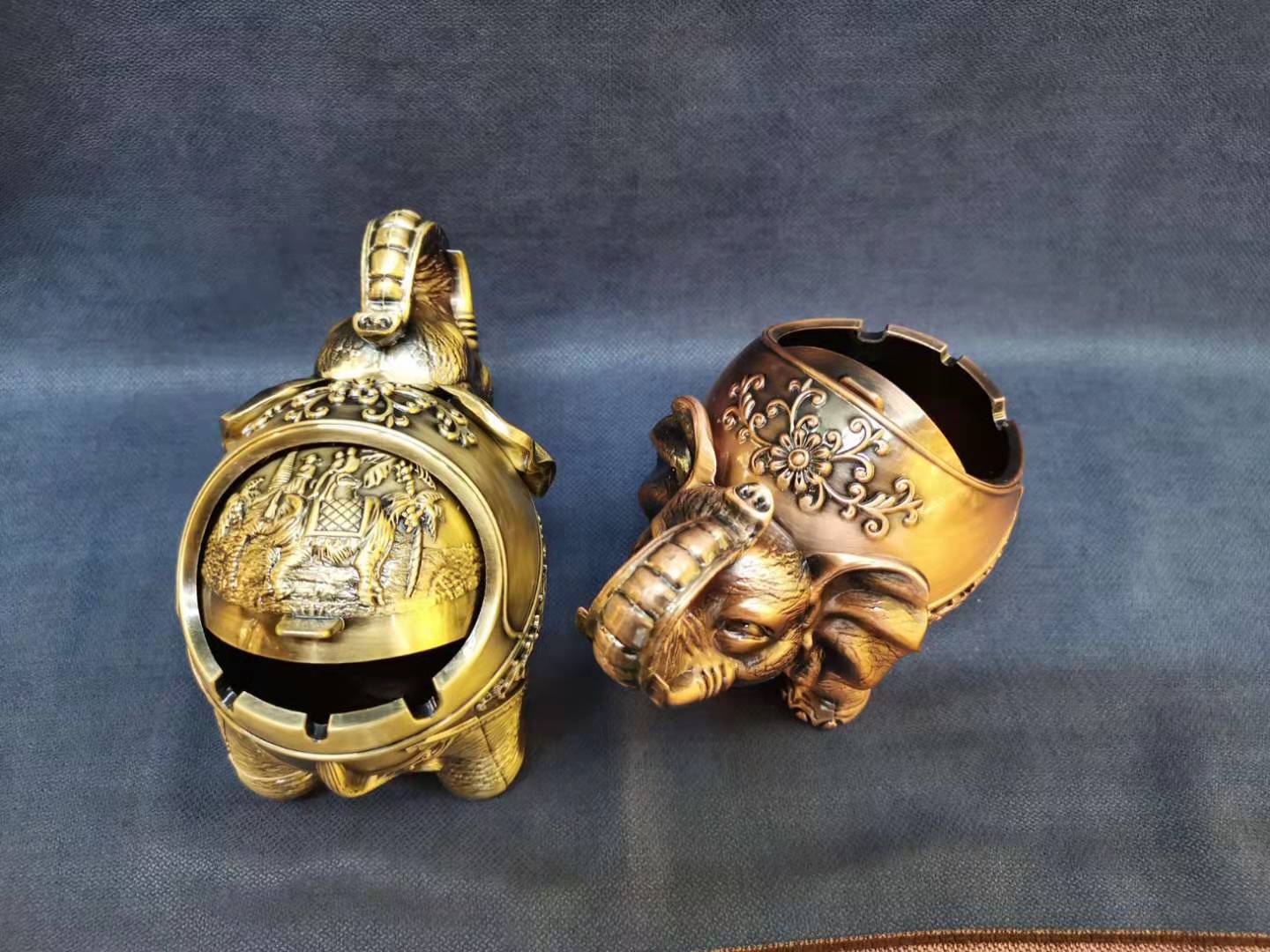 Zinc alloy ashtray, personalized new style, elephant alloy ashtray with lid, living room coffee table, birthday gift, trendy decoration Application Scenario