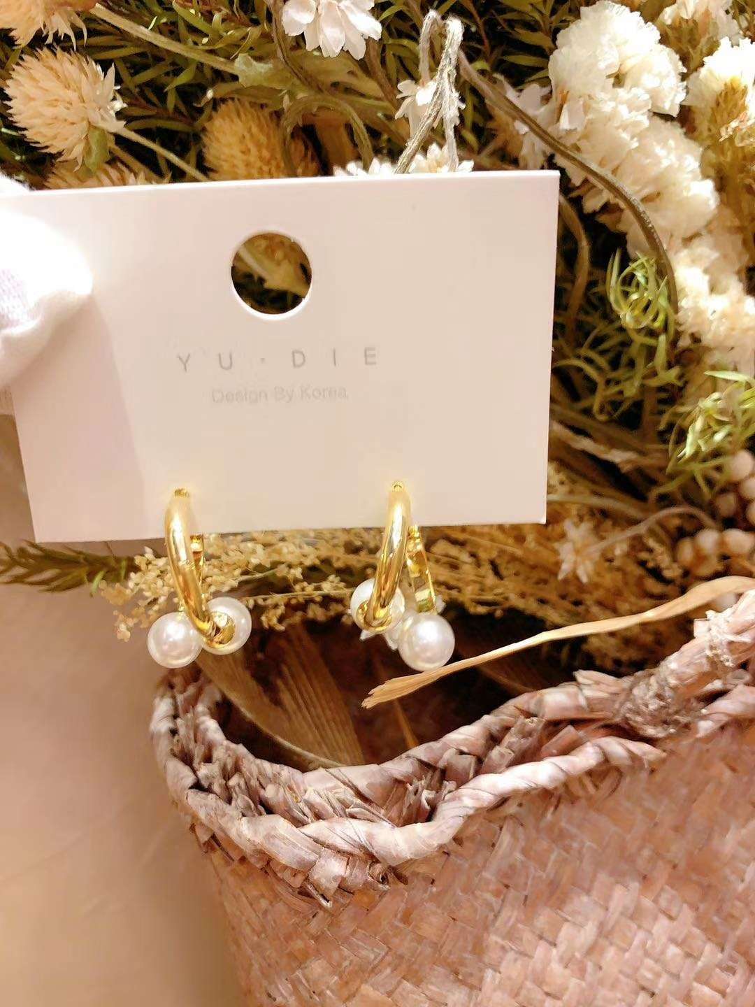 Feather butterfly jewelry pearl simple joker earrings trend female thumbnail