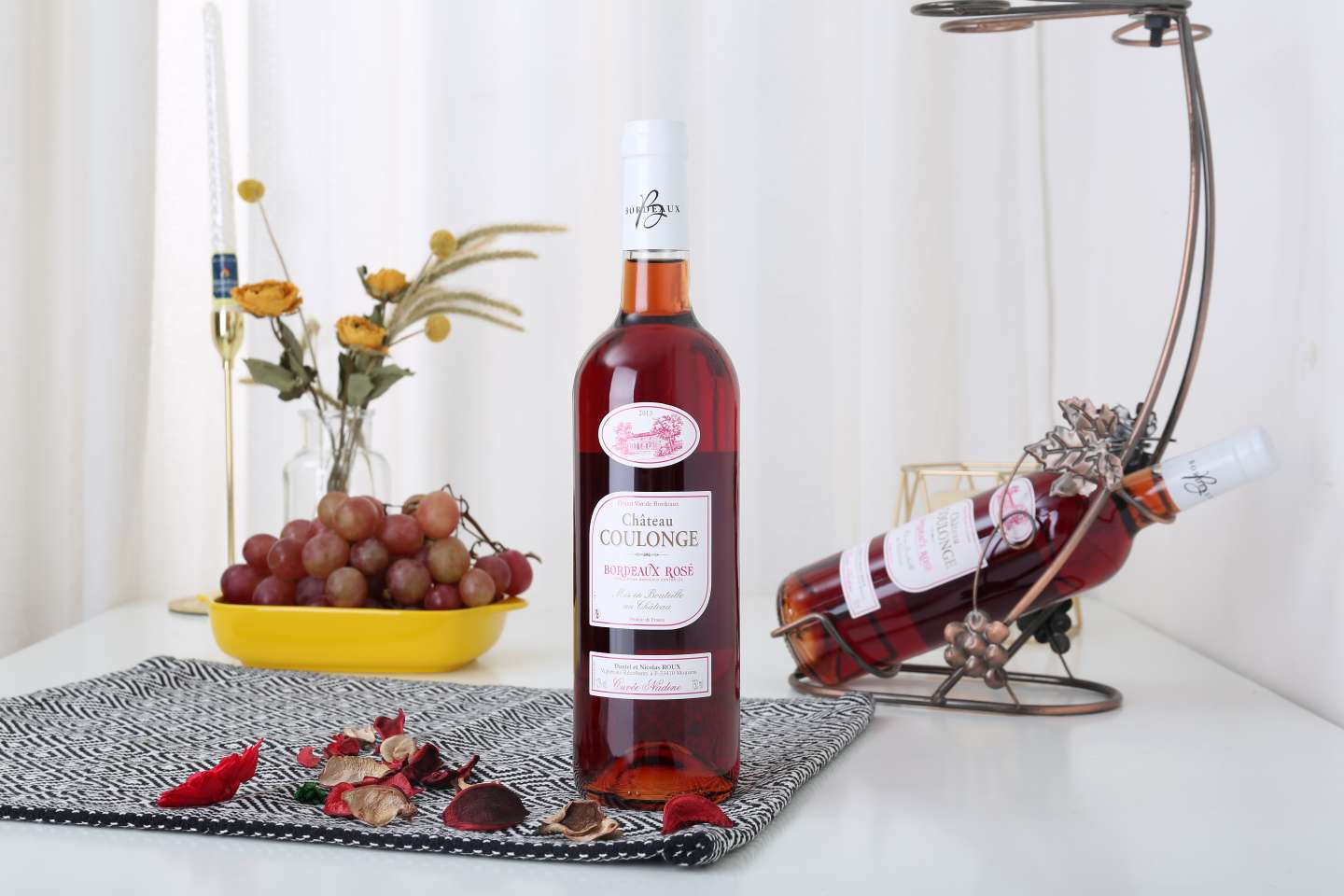 法国库隆捷庄园玫红葡萄酒产品图