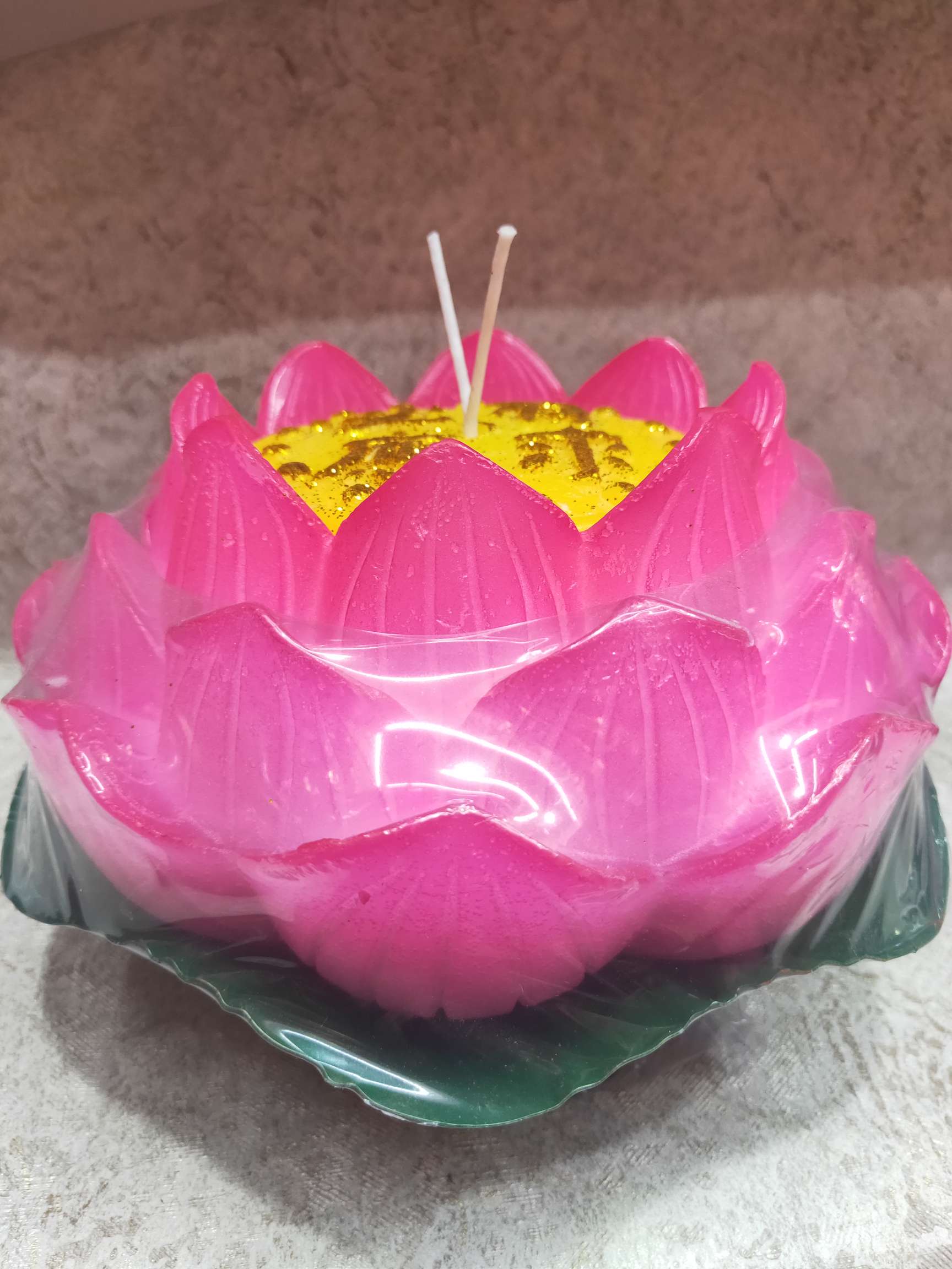 Large continuous candle