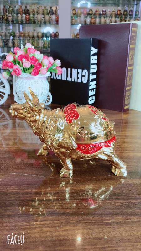 Antique bronze ox ashtray, retro new Chinese-style ashtray, home, living room, office, exuding an air of arrogance, metal ox ashtray undefined