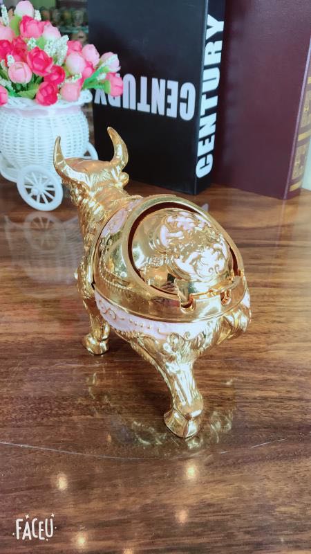 Antique bronze ox ashtray, retro new Chinese-style ashtray, home, living room, office, exuding an air of arrogance, metal ox ashtray undefined