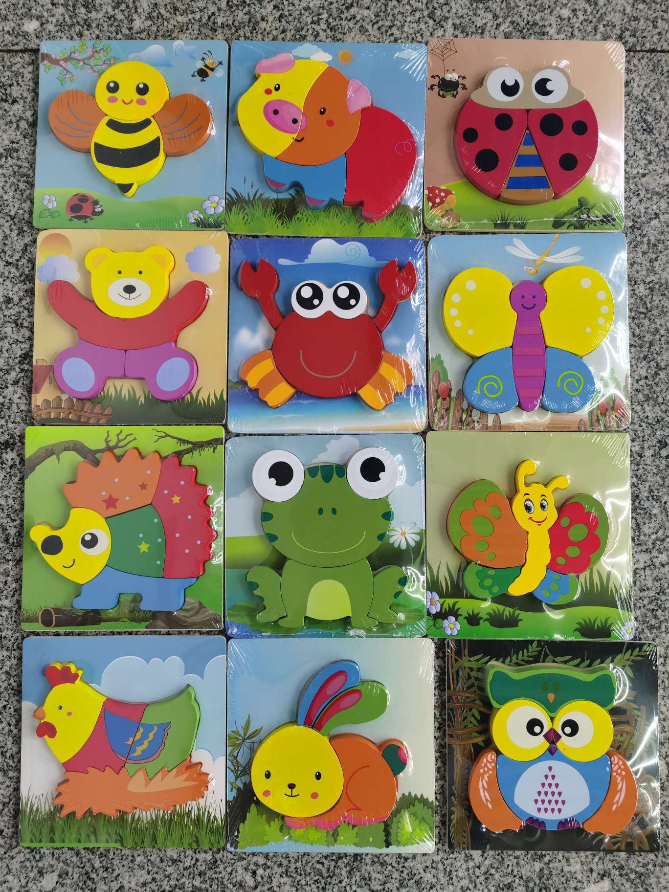 Three-dimensional jigsaw animal cartoon graphics board