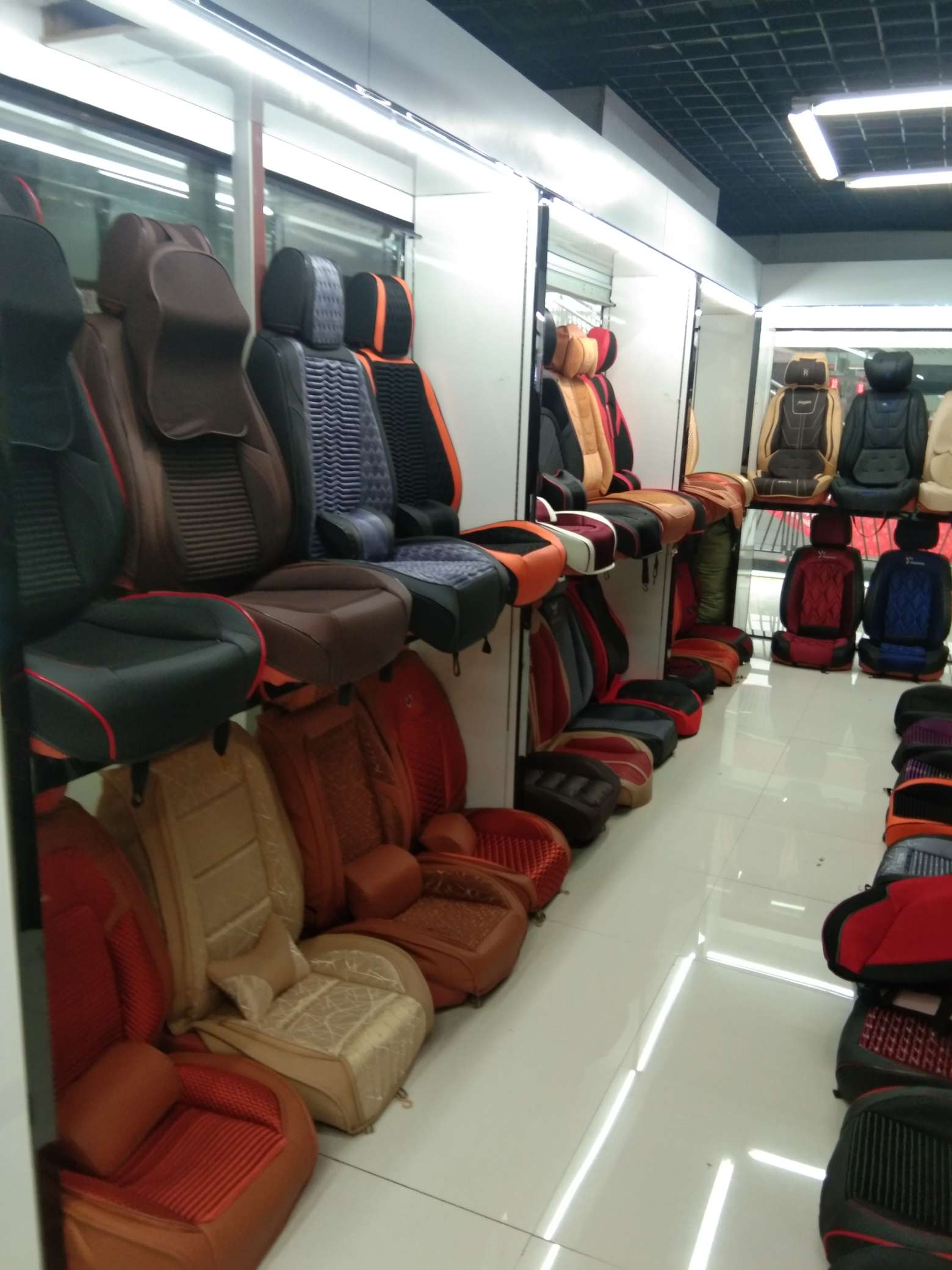 Lu Yu Auto Accessories Company describe pic - 2