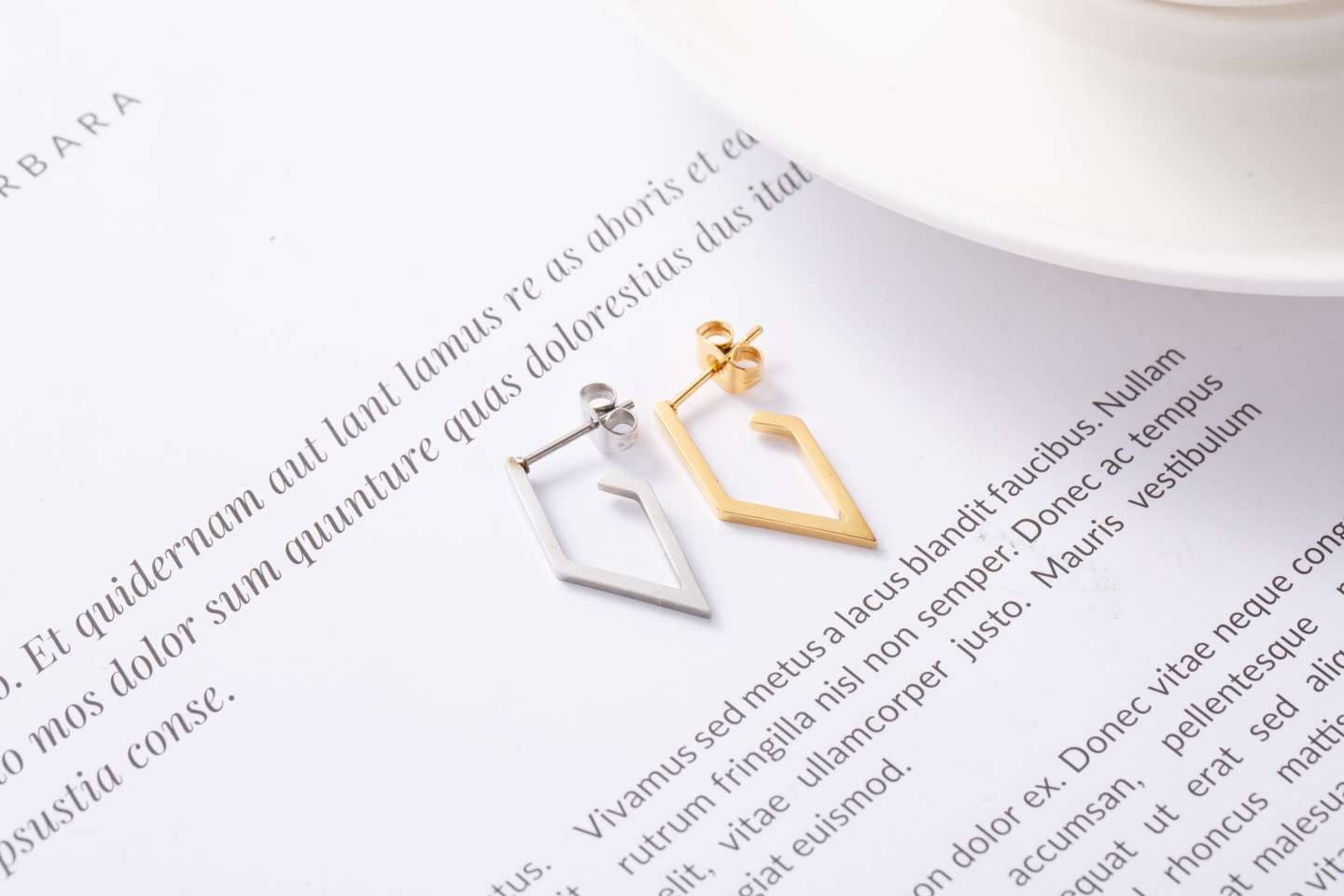 High grade stainless steel single stud ear-stud ear-stud ear-stud small ear-stud diamond thumbnail