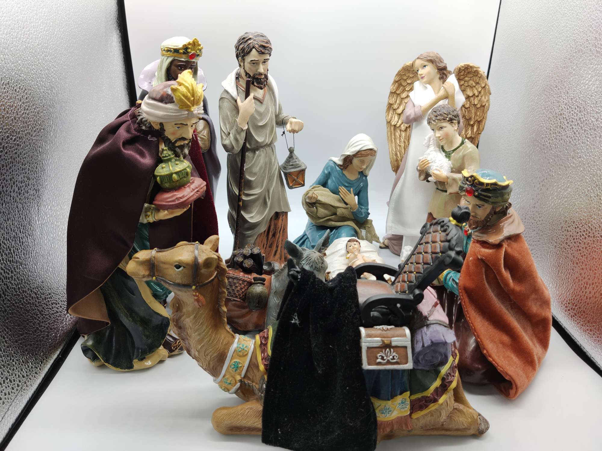 Eleven sets painted manger 32 cm thumbnail