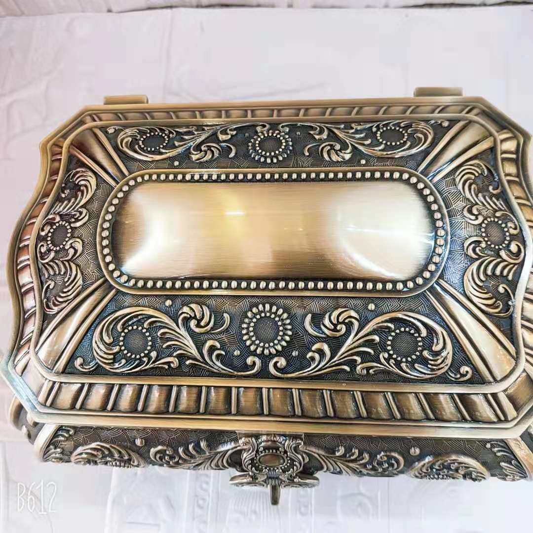 金属创意多层带锁百宝箱欧式复古海盗箱首饰收纳盒奢华特大珠宝盒