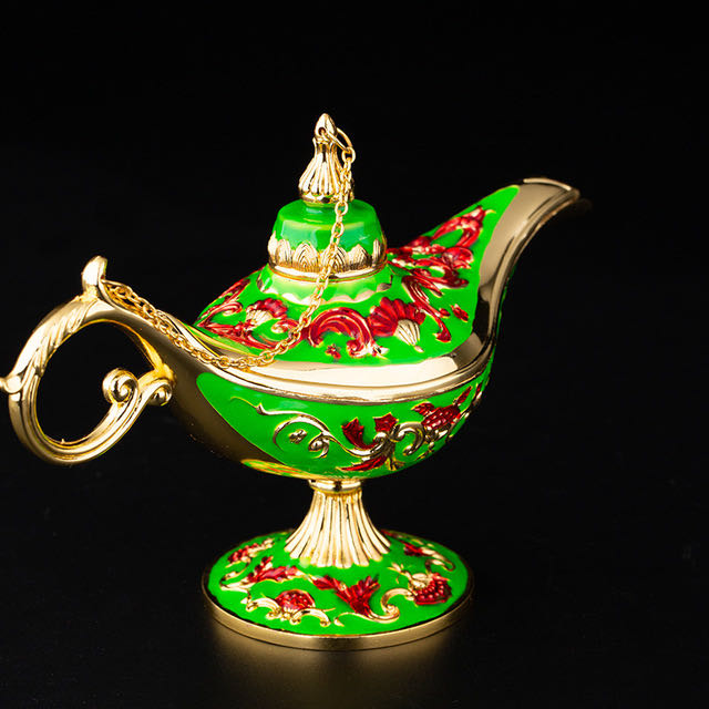 Metal handicrafts, home decorations, gifts, living room wine cabinets, decorative items, European-style creative and retro Aladdin's magic lamp