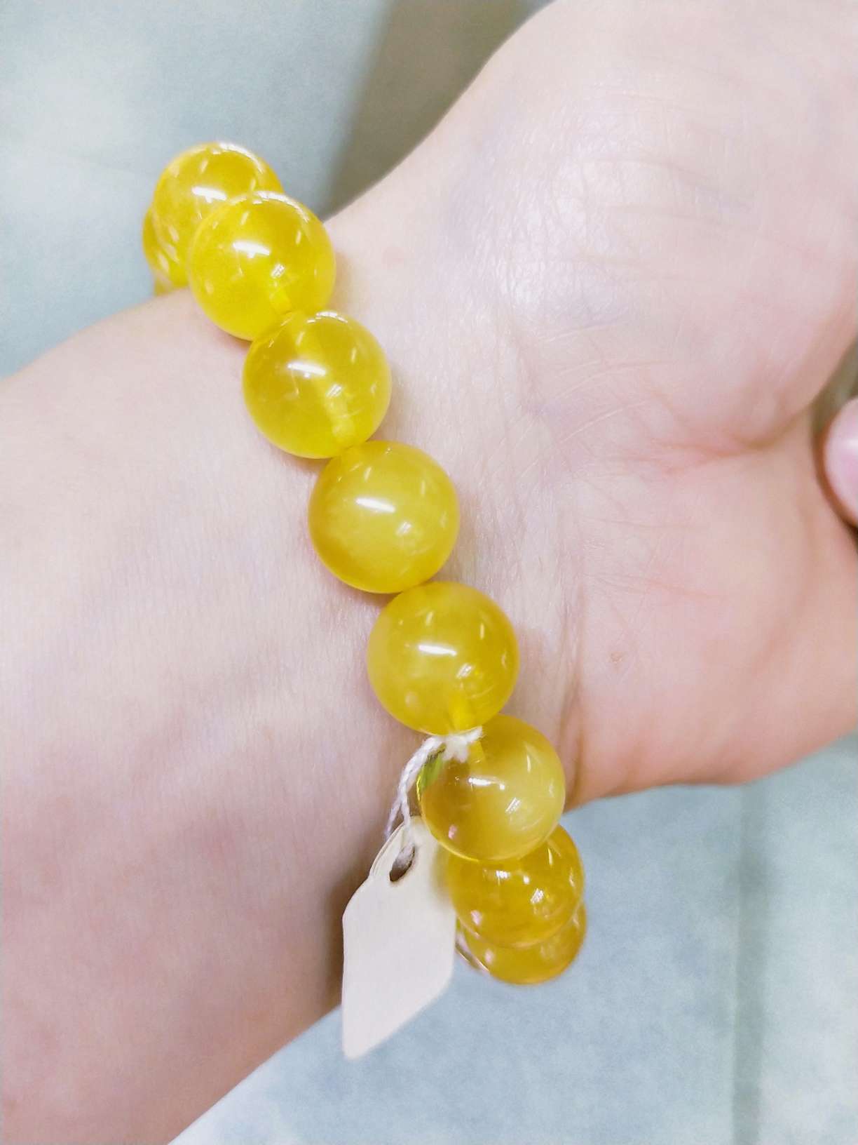 Natural raw mineral beeswax (gold honey) bracelet 10mm details Picture