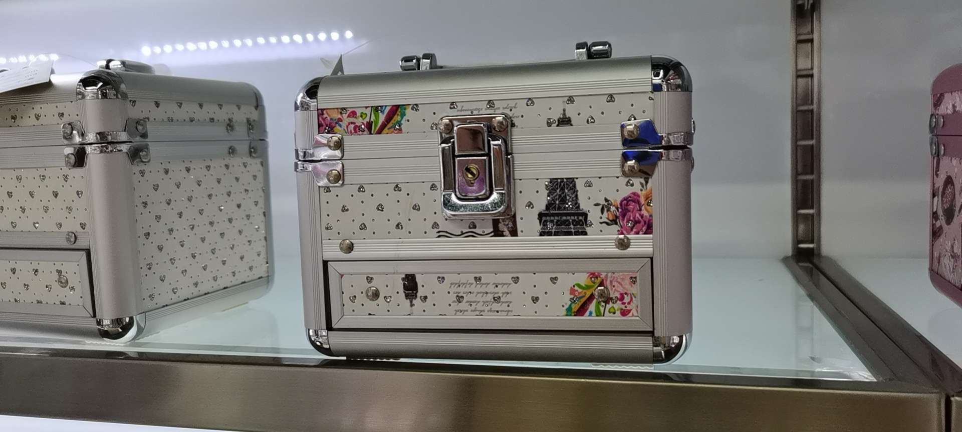 Aluminum box 33 details Picture