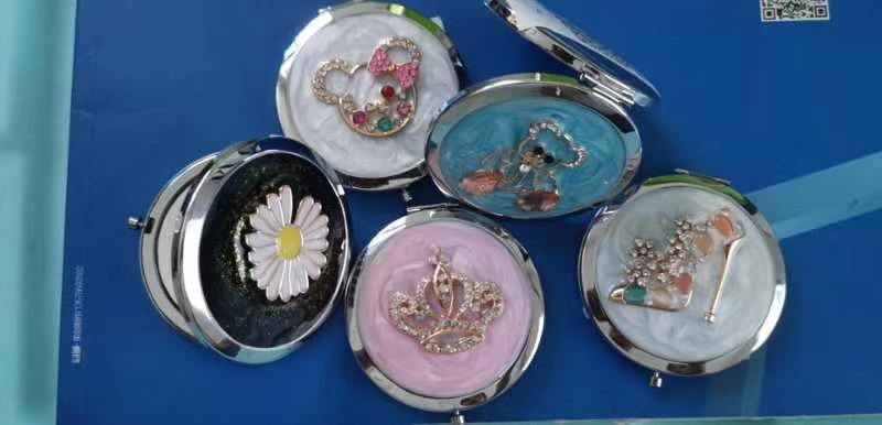 化妆镜，小镜子，梳子，全身镜