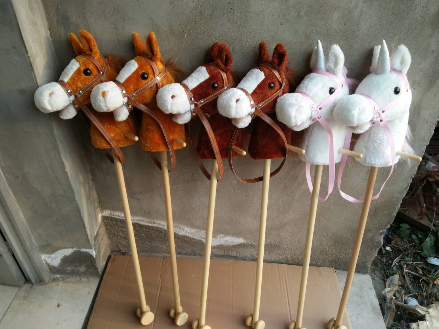 义乌好货宝宝玩具车毛绒马头棒质优价廉量多价格面议