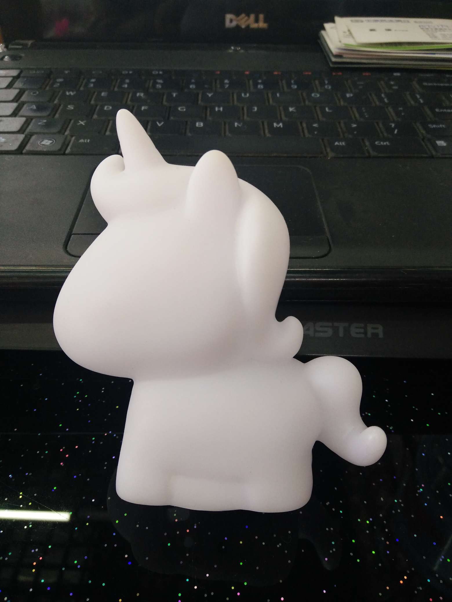 The little unicorn with the enamel and the colorful night lamp thumbnail