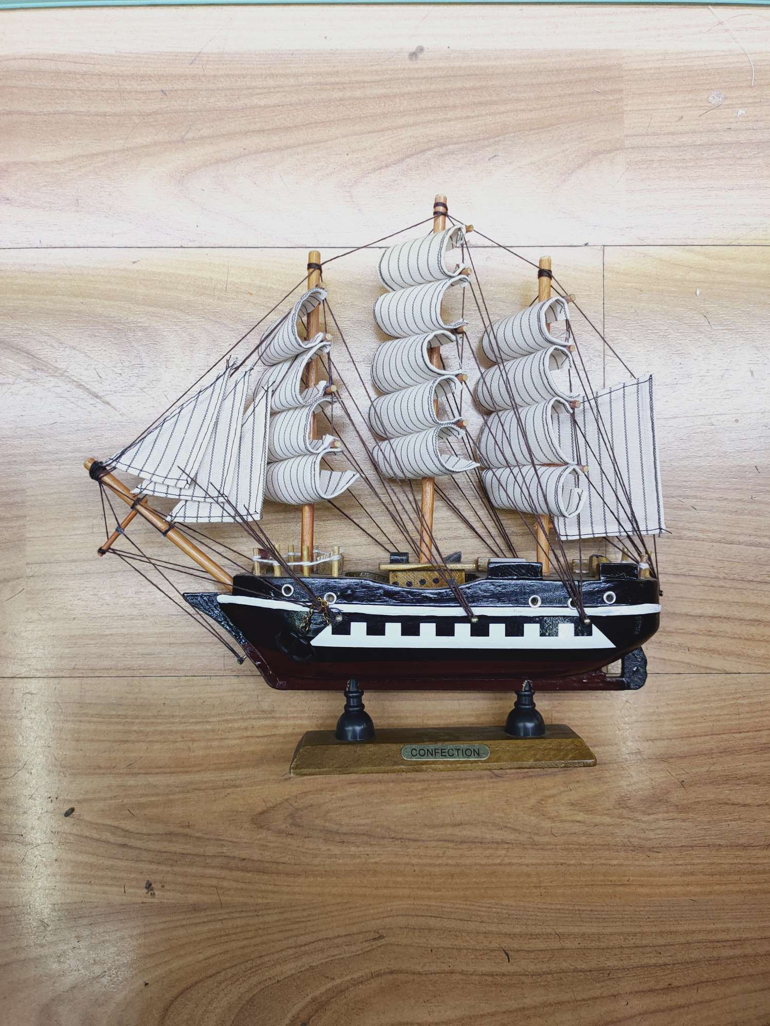 16cm复古长城打孔帆船图