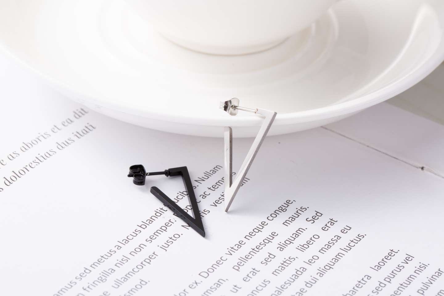 High grade stainless steel single ear stud earring bone stud small ear triangle thumbnail