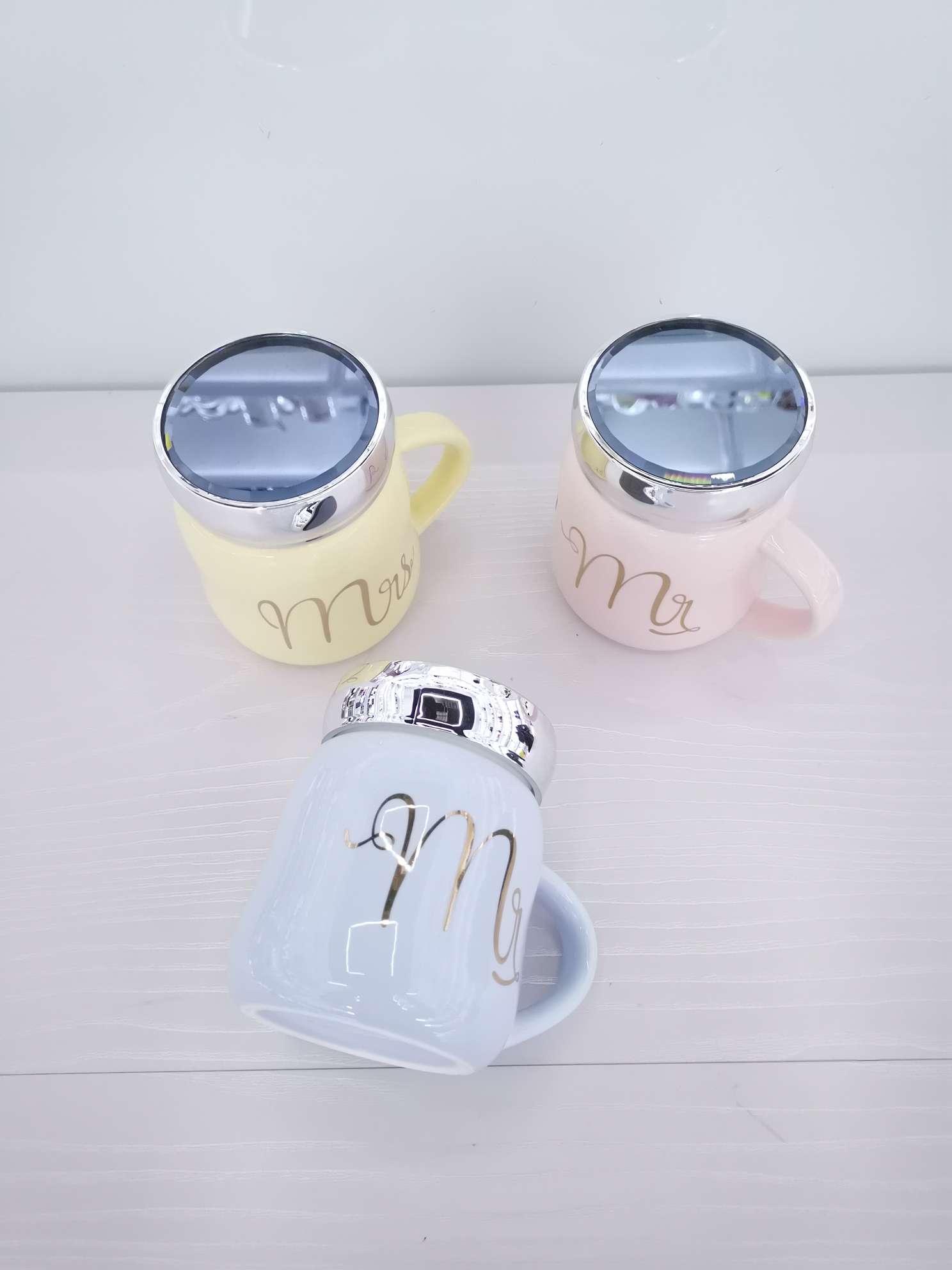 Classic glazed mirror-finished ceramic cups, coffee cups, water cups Application Scenario