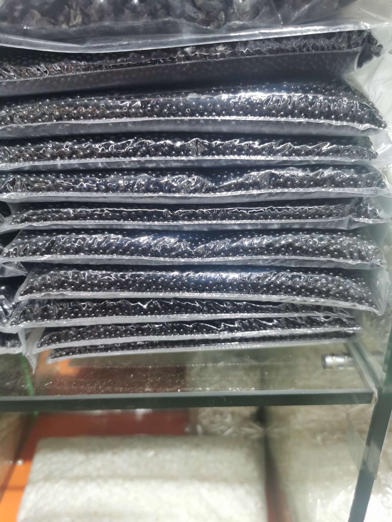3mm通孔黑色/3mm通孔黑色/3mm通孔黑色细节图