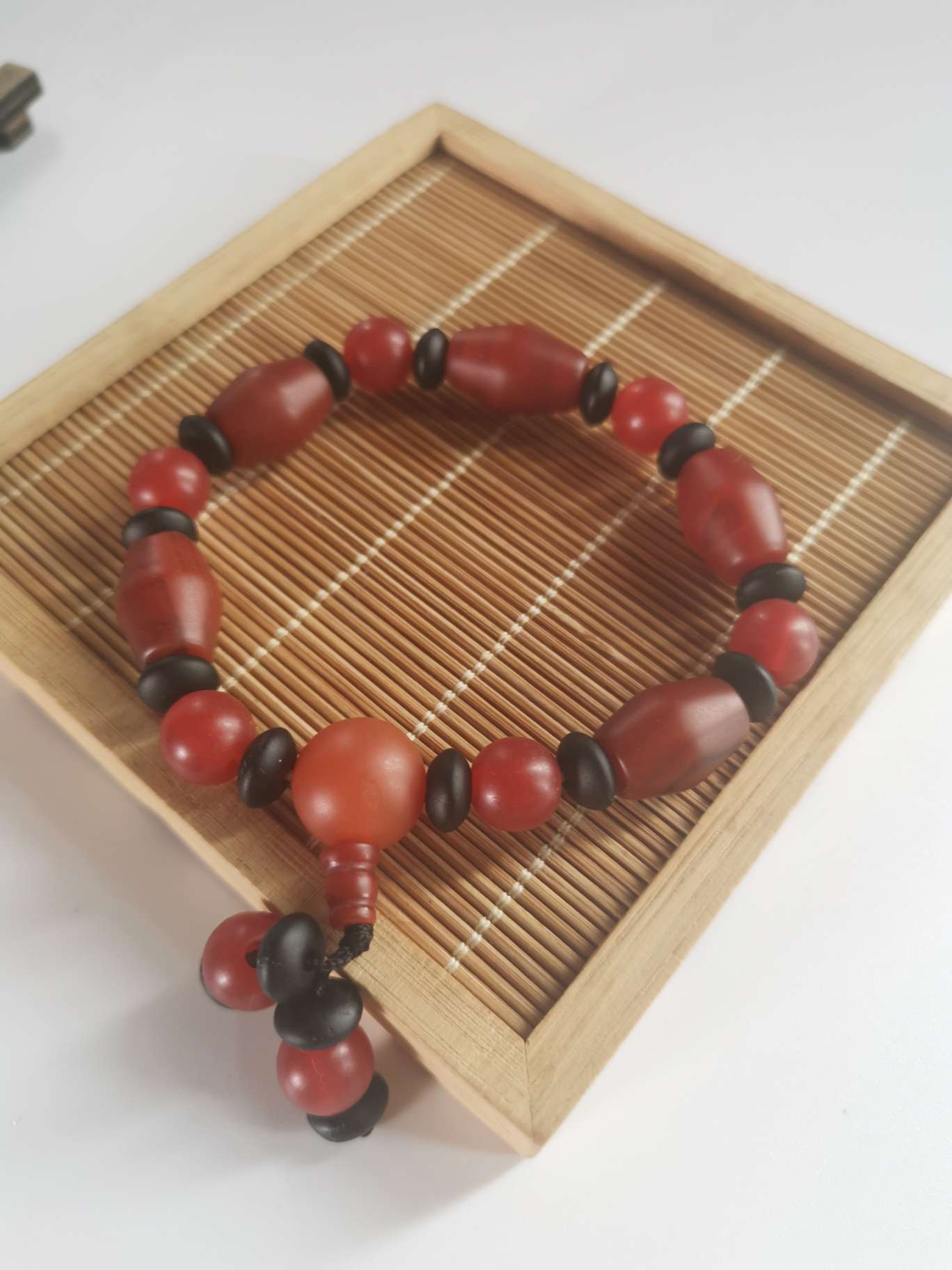 Wholesale of agate bracelets for both men and women, natural agate bracelets for night markets, street stalls, scenic spots, and boutique stores details Picture