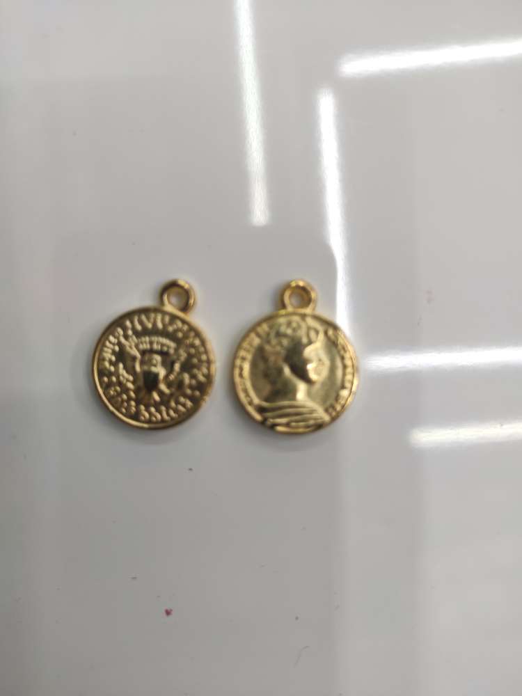 American H769 human head, 20 MM long, 16 MM wide, 3 MM thick, hole 2 MM thumbnail