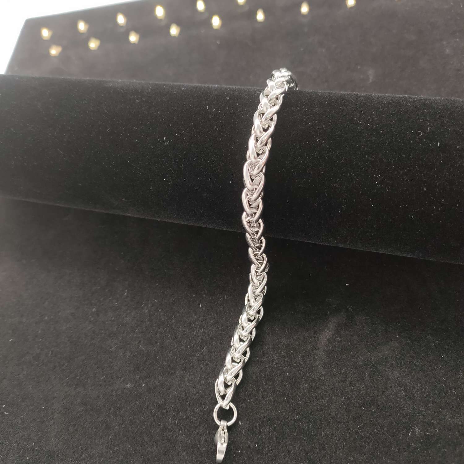 8.0 Floral Blue Bracelet details Picture