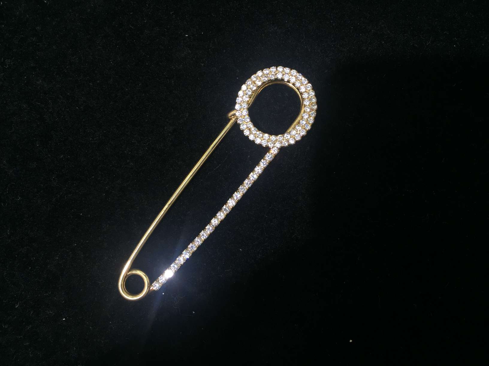 Small round rhinestone pin thumbnail